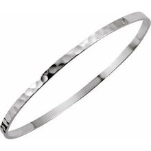 Charger l&#39;image dans la galerie, Sterling Silver 3.25 mm Hammered Bangle Bracelet
