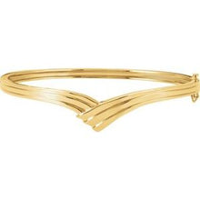Load image into Gallery viewer, 14K Yellow Hinged Bangle 6 1/2&quot; Bracelet
