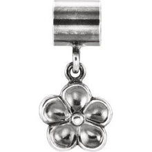 Charger l&#39;image dans la galerie, Sterling Silver 15.5x8 mm Flower Charm
