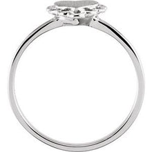 Load image into Gallery viewer, Scalloped Heart Signet Ring
