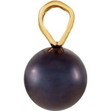 Load image into Gallery viewer, Solitaire Pearl Pendant 
