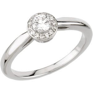 Bague de fiançailles de style halo en diamant 14K blanc 5/8 CTW
