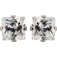 Load image into Gallery viewer, Inverness¬Æ Piercing Earrings
