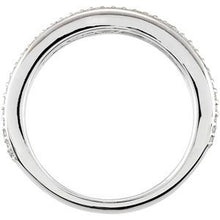 Charger l&#39;image dans la galerie, Jonc anniversaire platine 3/8 CTW Diamond
