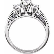 Charger l&#39;image dans la galerie, Three-Stone Engagement Ring 
