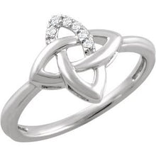 Charger l'image dans la galerie, Sterling Silver .06 CTW Diamond Ring
