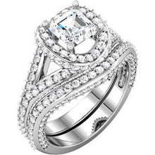 Load image into Gallery viewer, Halo-Style Engagement Ring 
