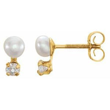 Charger l&#39;image dans la galerie, 14K Yellow Freshwater Cultured Pearl &amp; Cubic Zirconia Earrings
