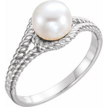 Charger l'image dans la galerie, Sterling Silver 7 mm White Freshwater Pearl Rope Ring
