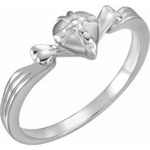 Load image into Gallery viewer, Sterling Silver The Gift Wrapped Heart¬Æ Ring Size 6
