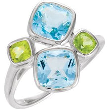 Charger l'image dans la galerie, Sterling Silver Sky Blue Topaz &amp; Peridot Ring

