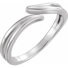 Charger l'image dans la galerie, Sterling Silver Bypass Ring
