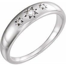 Charger l&#39;image dans la galerie, Sterling Silver .05 CTW Diamond Starburst Ring
