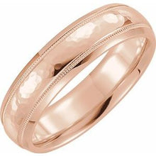 Charger l'image dans la galerie, 18K Rose 8 mm bande demi-ronde avec finition marteau et taille Milgrain 11,5
