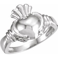 Load image into Gallery viewer, Sterling Silver Claddagh Ring Size 7
