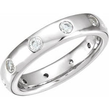 Charger l'image dans la galerie, Platinum 1/2 CTW Diamond Eternity Band Taille 6
