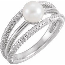 Charger l'image dans la galerie, Sterling Silver Freshwater Cultured Pearl Ring
