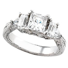 Charger l'image dans la galerie, Sterling Silver Design-Engraved Band
