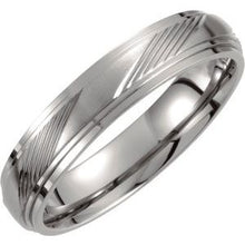 Load image into Gallery viewer, Titanium 5 mm Ridged Band Size 6
