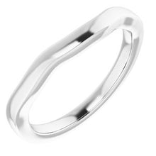 Charger l'image dans la galerie, Sterling Silver Band 6 mm Round Ring
