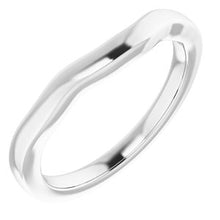 Charger l'image dans la galerie, Sterling Silver Band 6 x 4 mm Oval Ring
