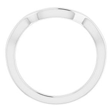 Charger l'image dans la galerie, Sterling Silver Band 9 x 7 mm Emerald Ring
