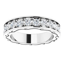 Charger l&#39;image dans la galerie, 14K White 1 1/3 CTW Diamond Round Eternity Band Taille 5

