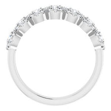 Charger l&#39;image dans la galerie, Bande d&#39;anniversaire en diamant 14K blanc 5/8 CTW
