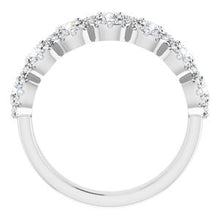 Charger l&#39;image dans la galerie, Bande d&#39;anniversaire en diamant 14K blanc 7/8 CTW
