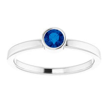 Charger l'image dans la galerie, Sterling Silver Imitation Blue Sapphire Ring
