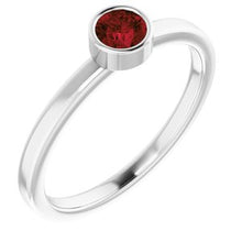 Charger l'image dans la galerie, Sterling Silver Imitation Garnet Ring
