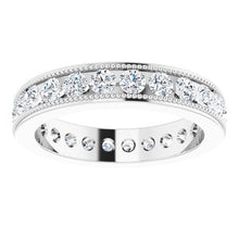 Charger l&#39;image dans la galerie, 14K Blanc 1 3/8 CTW Diamond Milgrain Eternity Band Taille 6
