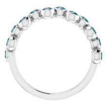 Charger l'image dans la galerie, Bague sertie de lunette Alexandrite en argent sterling
