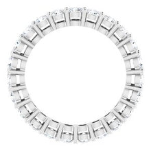 Charger l&#39;image dans la galerie, 14K White 1 3/8 CTW Diamond Eternity Band Taille 5
