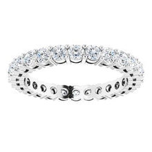 Charger l&#39;image dans la galerie, 14K White 1 1/2 CTW Diamond Eternity Band Taille 8
