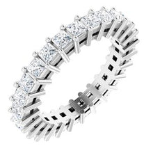 Charger l&#39;image dans la galerie, 14K White 1 1/2 CTW Diamond Eternity Band Taille 7
