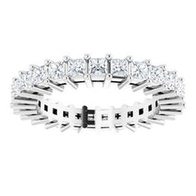 Charger l&#39;image dans la galerie, 14K White 1 1/2 CTW Diamond Eternity Band Taille 7
