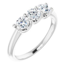Charger l&#39;image dans la galerie, 14K blanc 4,1 mm rond 3/5 CTW diamant anniversaire bande
