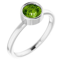 Load image into Gallery viewer, Sterling Silver Imitation Peridot Ring
