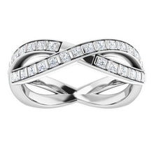 Charger l&#39;image dans la galerie, 14K White 9/10 CTW Diamond Square Eternity Band Taille 5
