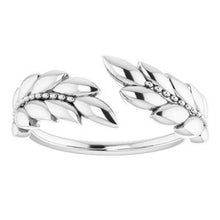 Charger l'image dans la galerie, Sterling Silver Leaf Negative Space Ring
