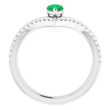 Charger l'image dans la galerie, Bague émeraude platine et diamant 1/6 CTW

