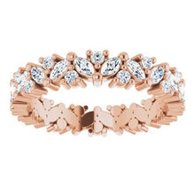 Charger l&#39;image dans la galerie, 14K Rose 9/10 CTW Diamond Cluster Eternity Band Taille 5.5
