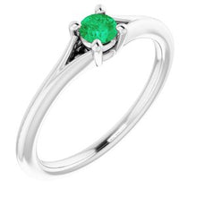 Charger l'image dans la galerie, Sterling Silver Chatham¬Æ Lab-Created Emerald Youth Solitaire Ring
