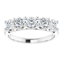 Charger l&#39;image dans la galerie, 14K White 1 CTW Diamond Anniversary Band
