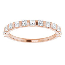 Charger l&#39;image dans la galerie, 14K Rose 5/8 CTW Diamond Anniversary Band
