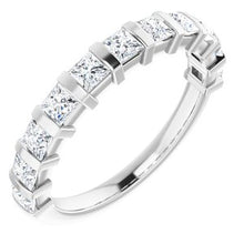 Charger l&#39;image dans la galerie, 14K White 1 CTW Diamond Anniversary Band
