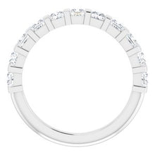Charger l&#39;image dans la galerie, 14K White 1 CTW Diamond Anniversary Band
