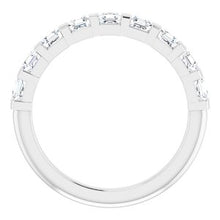 Charger l&#39;image dans la galerie, Bande d&#39;anniversaire en diamant 14K blanc 9/10 CTW
