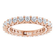 Charger l&#39;image dans la galerie, 14K Rose 1 1/3 CTW Diamond Eternity Band Taille 5
